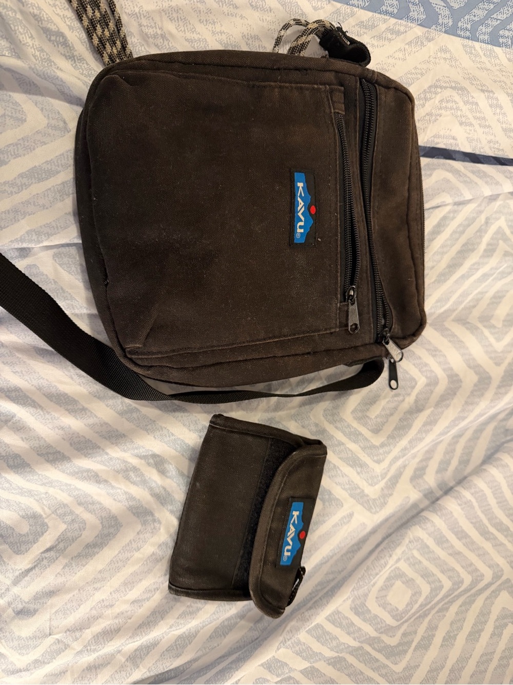 KAVU Crossbody Shoulder Bag and Wallet
